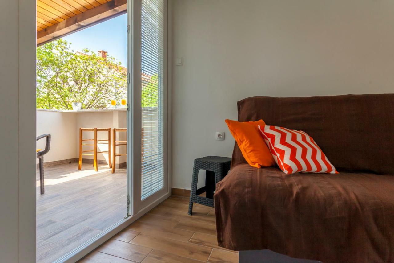 Apartment Hasanec By El-Pi Tours Njivice Exterior photo